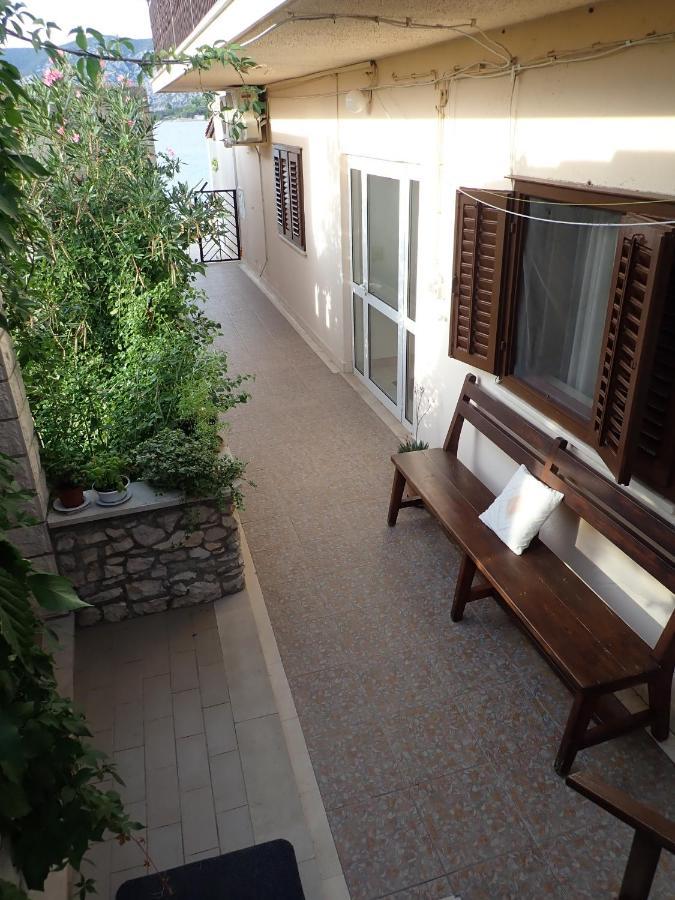 Katja Beach Apartment Račišće Esterno foto