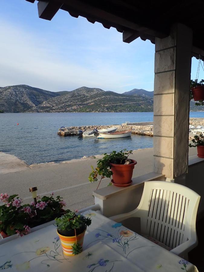 Katja Beach Apartment Račišće Esterno foto