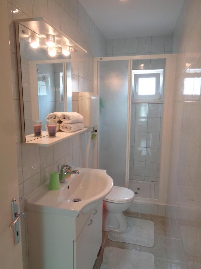 Katja Beach Apartment Račišće Esterno foto